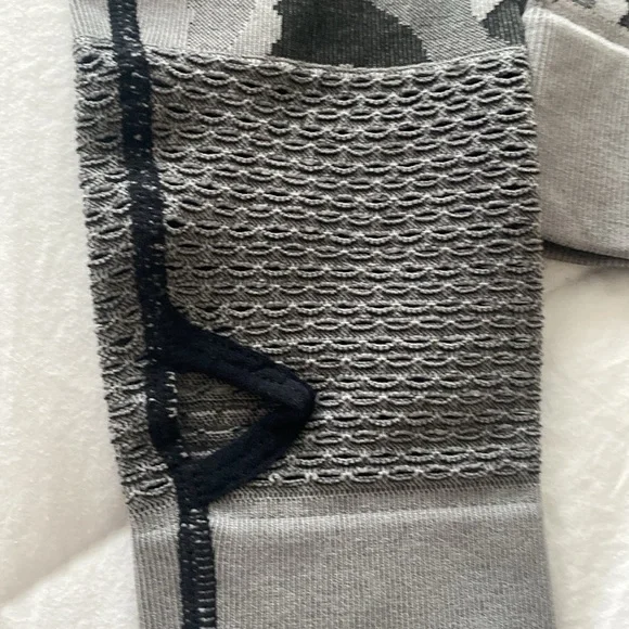 Long Sleeve Shirt - Camo Print  S Small - Yoga Dark Gray & Black - Picture 6 of 8